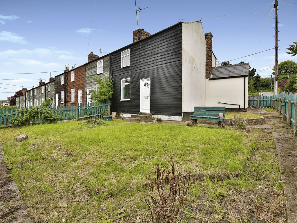 2 bed end terrace house to rent in Garden Street, Newfield,