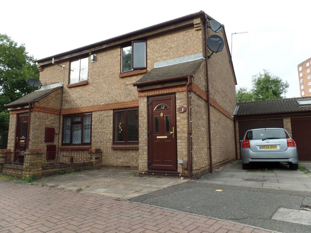 2 bed semidetached house to rent in Gade Close, Hayes UB3 Zoopla