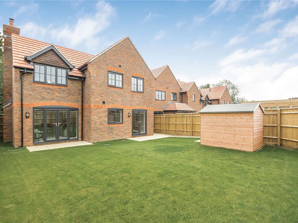 New home, 4 bed country house for sale in Chinnor Road, Bledlow Ridge