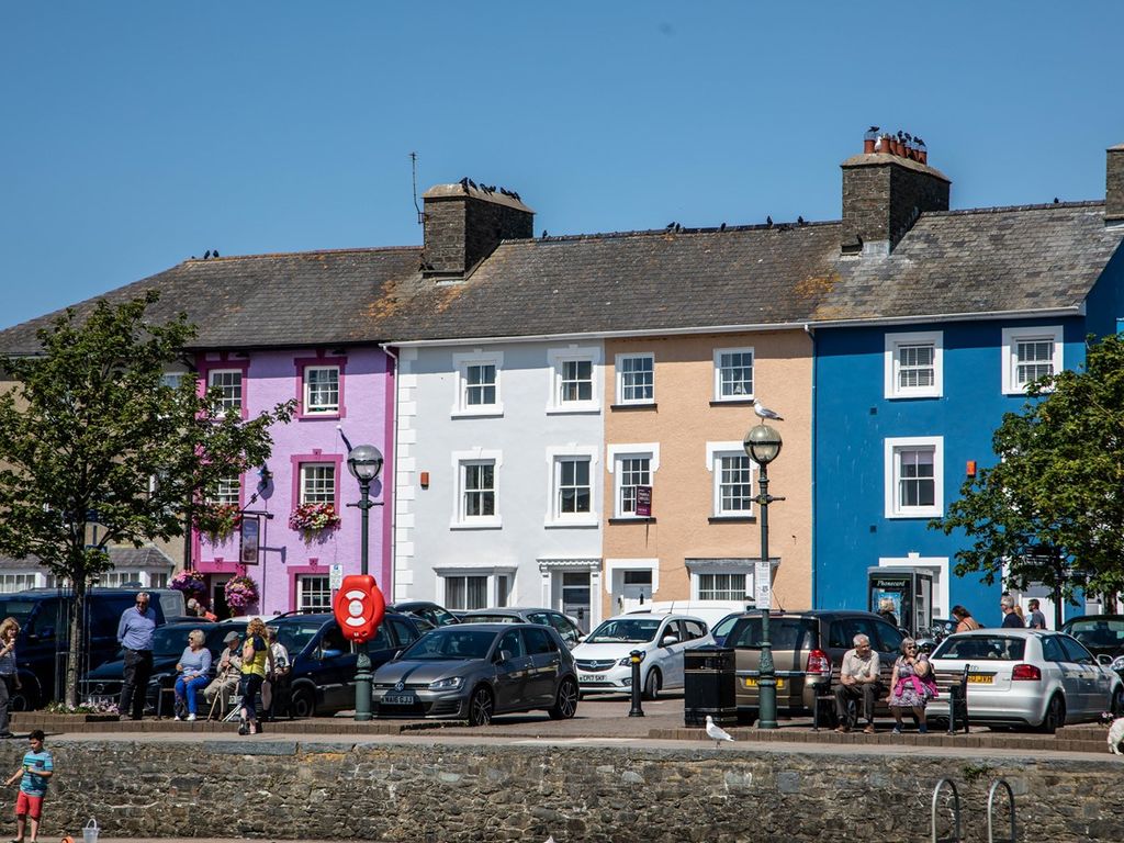 4 bed town house for sale in Market Street, Aberaeron SA46, £475,000