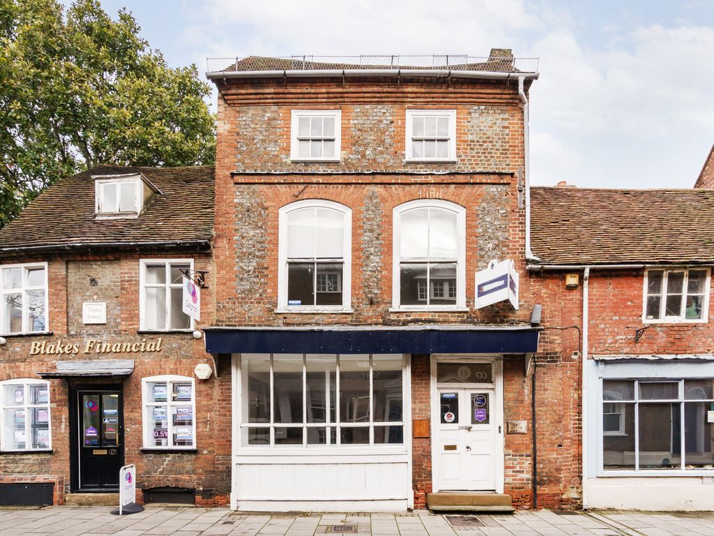 Retail premises to let in Temple Street, Aylesbury HP20, £14,000 pa