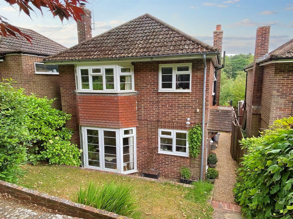 3 bed detached house for sale in Cherry Tree Avenue, Haslemere GU27