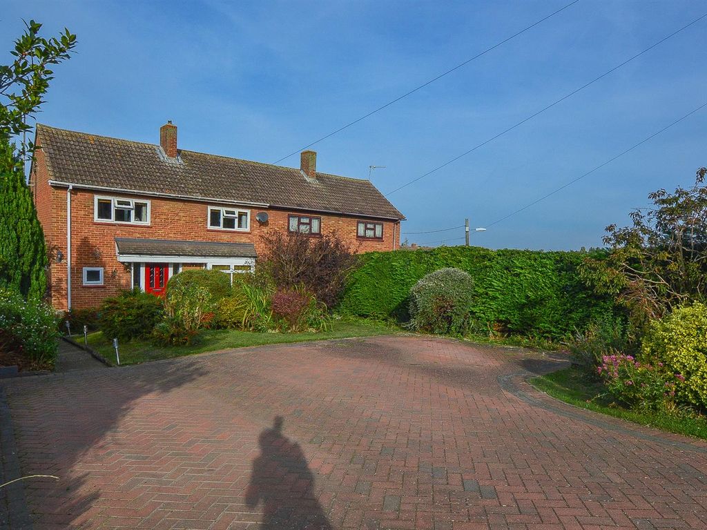 3 bed property for sale in Bettys Close, Newton Longville, Milton Keynes MK17 Zoopla