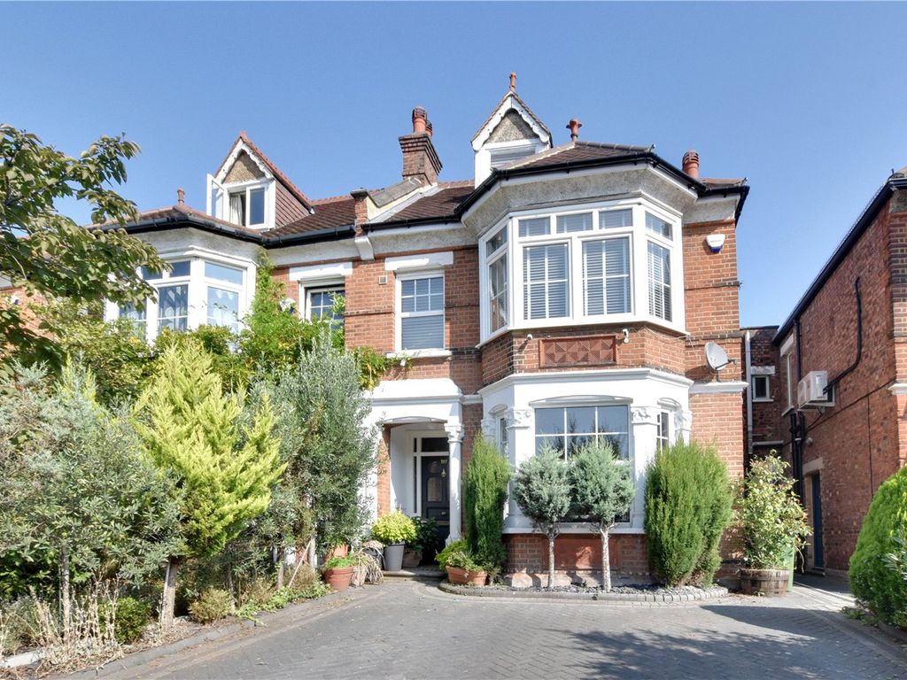 4 bed semidetached house for sale in Shooters Hill Road, Blackheath