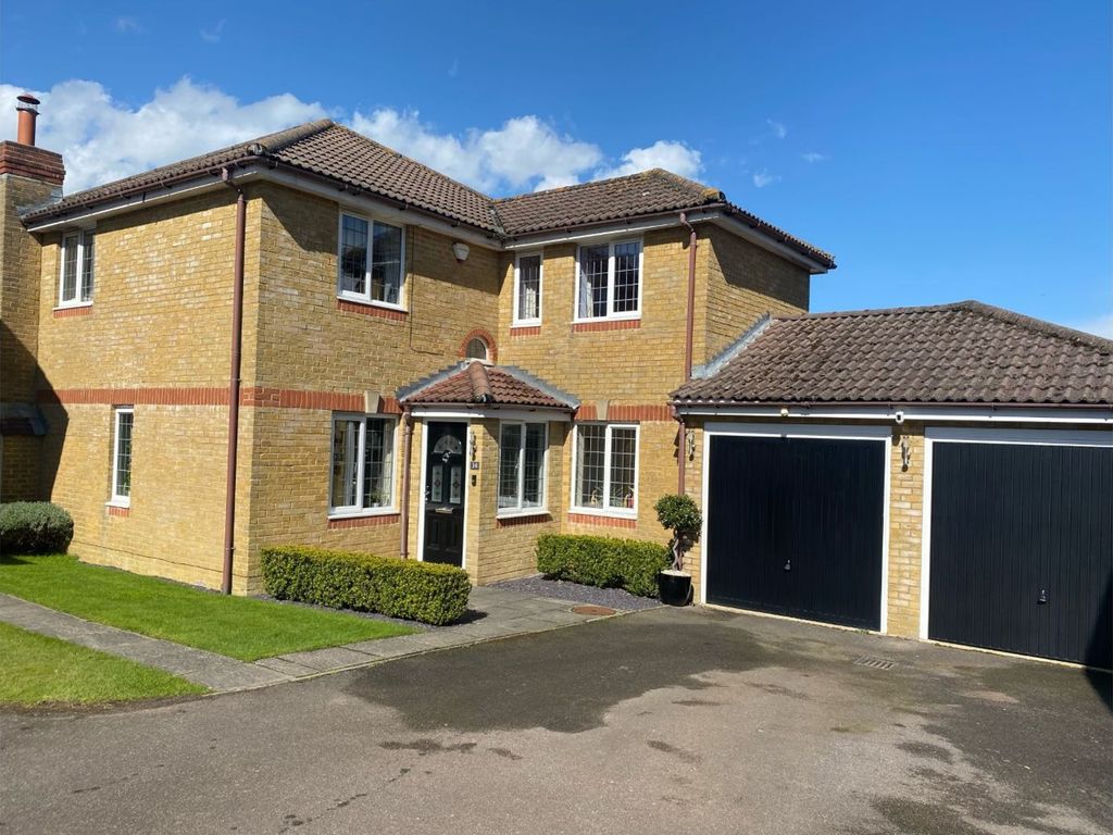 5 bed detached house for sale in The Meades, Lingfield RH7 Zoopla