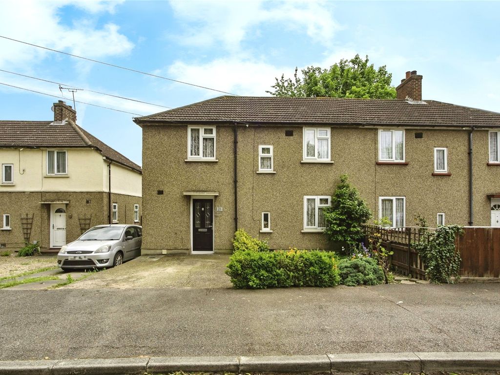 3 bed end terrace house for sale in Park Avenue, Grays, Essex RM20, £