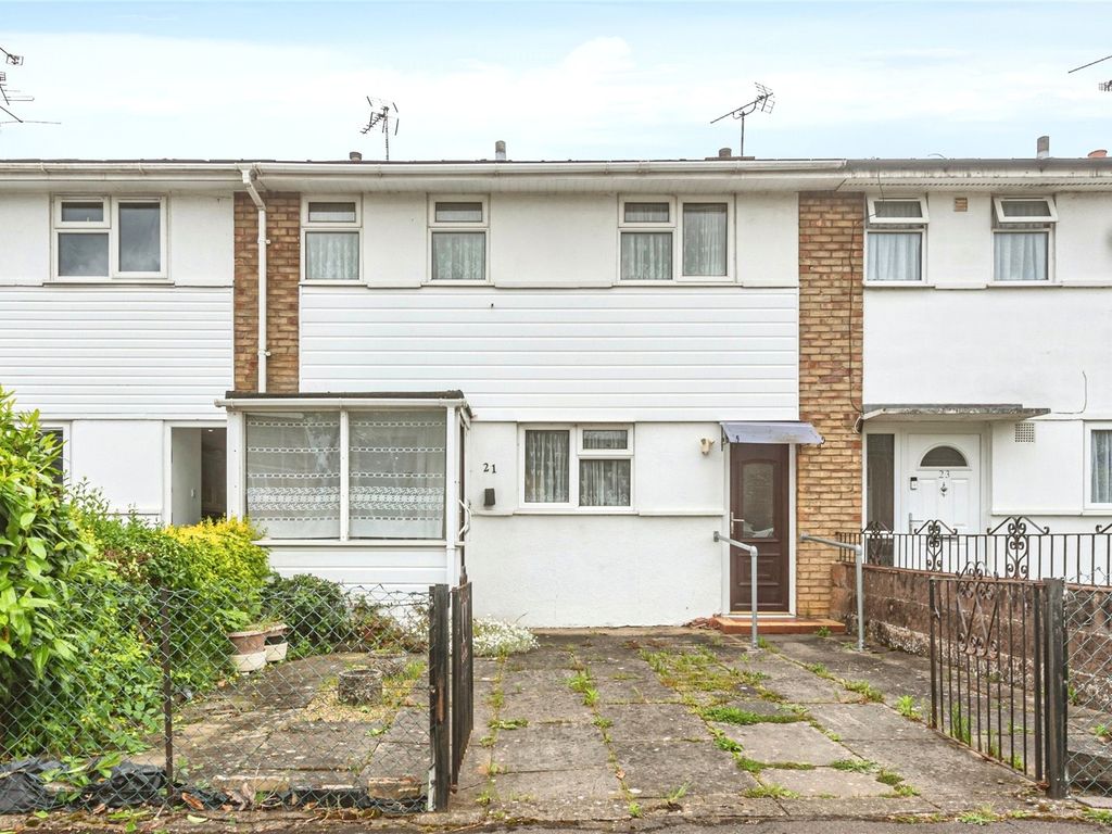 3 bed terraced house for sale in Appleford Road, Reading RG30, £325,000