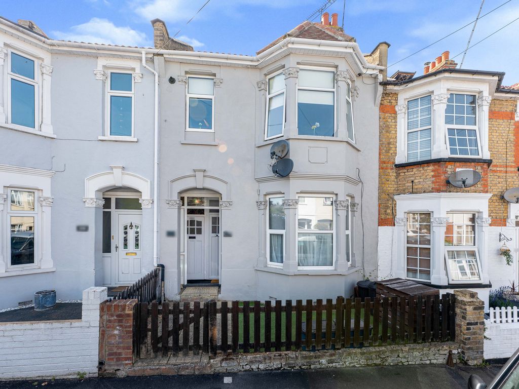 1 bed flat for sale in Southview Drive, WestcliffOnSea SS0 Zoopla