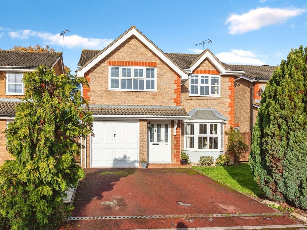 4 bed detached house for sale in Toronto Drive, Smallfield, Horley RH6