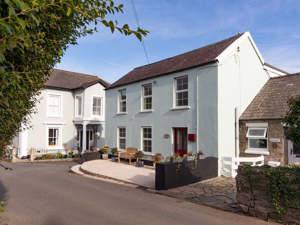 2 bed flat for sale in Penally, Tenby SA70, £295,000 Zoopla