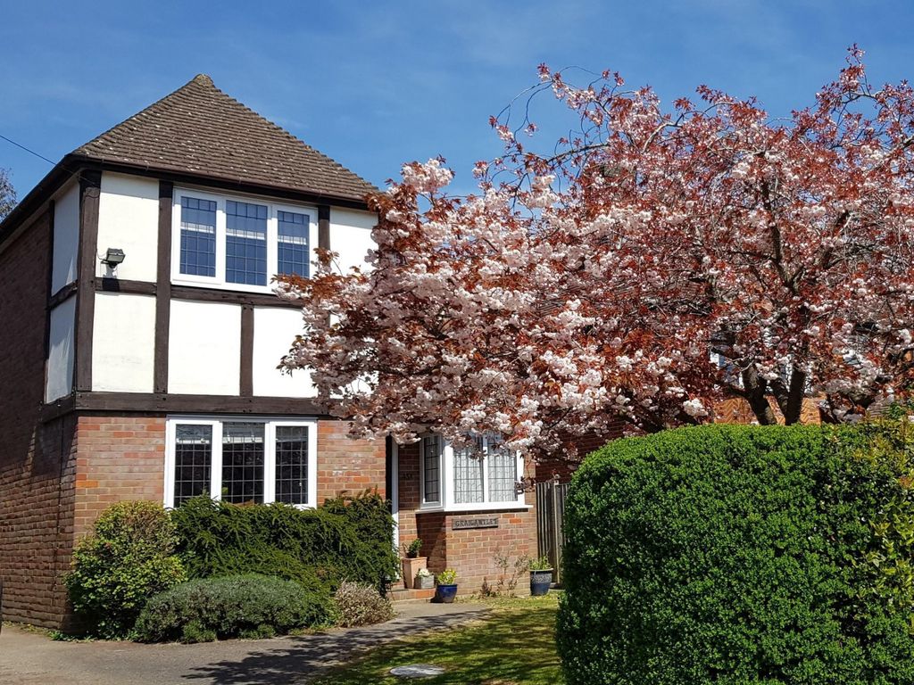 4 bed detached house for sale in Nortoft Road, Chalfont St. Peter SL9 Zoopla