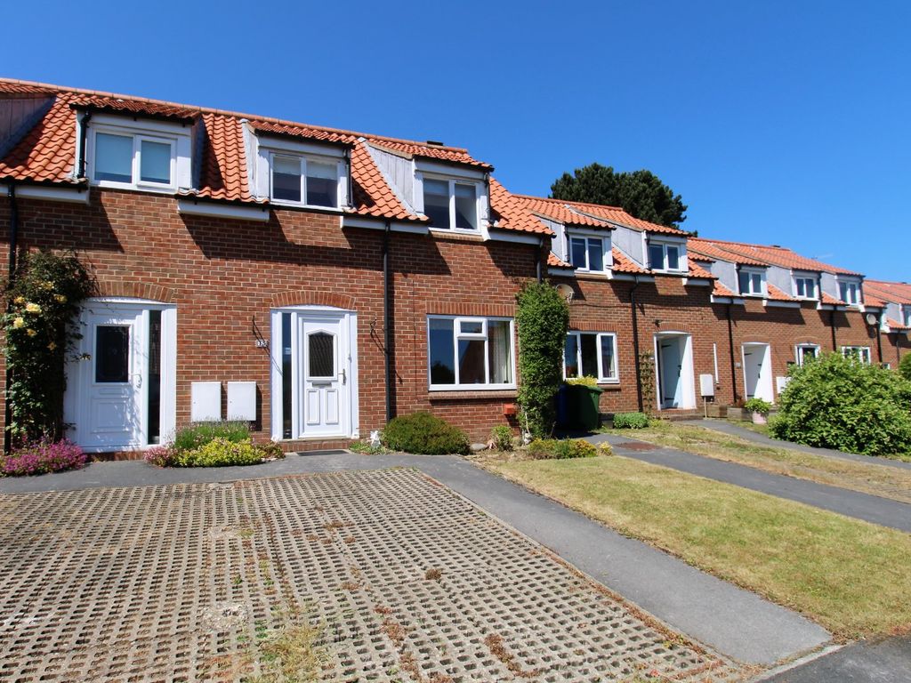 2 bed semidetached house for sale in Dalby Close, Scarborough, North