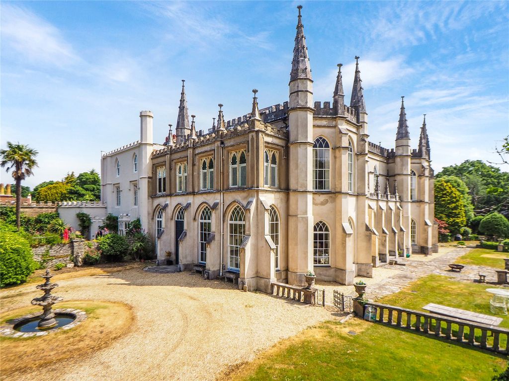 8 bed semidetached house for sale in Newlands Manor, Everton