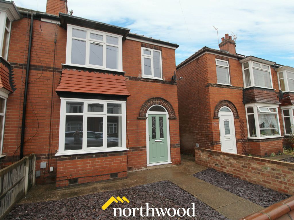 3 bed semidetached house for sale in Wentworth Road, Wheatley