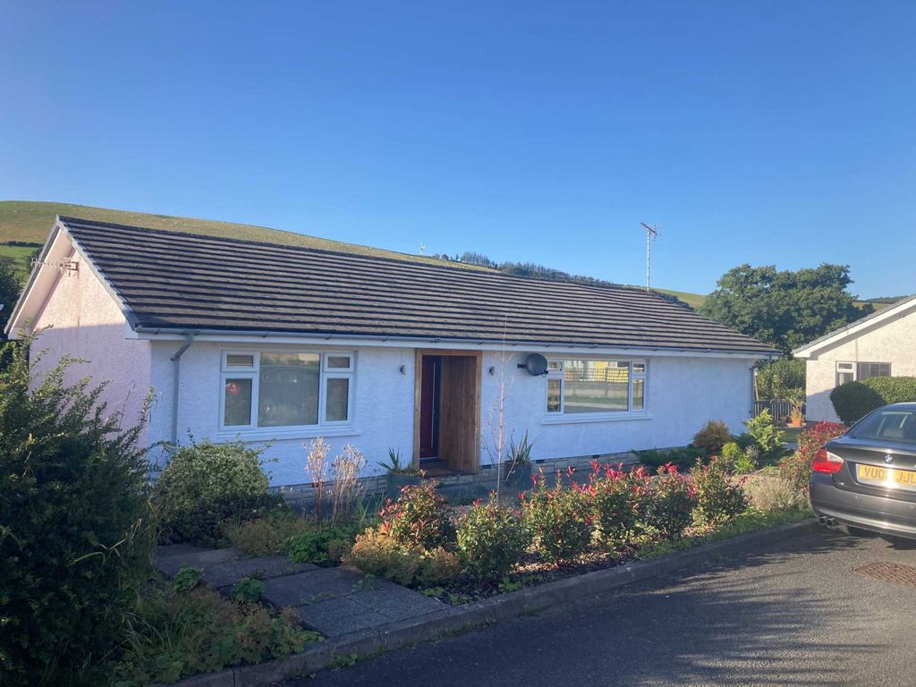 2 bed bungalow for sale in Geryllan, Penrhyncoch SY23, £310,000 Zoopla