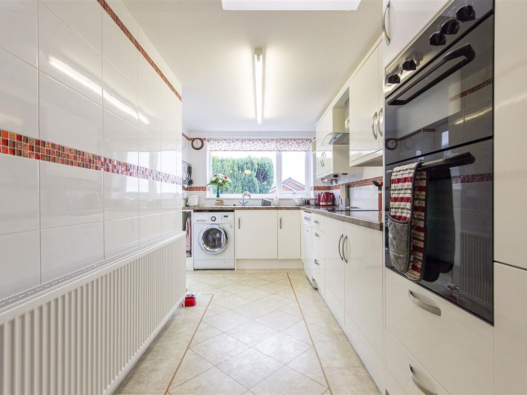 2 bed detached bungalow for sale in Arnside Close, Chesterfield S41