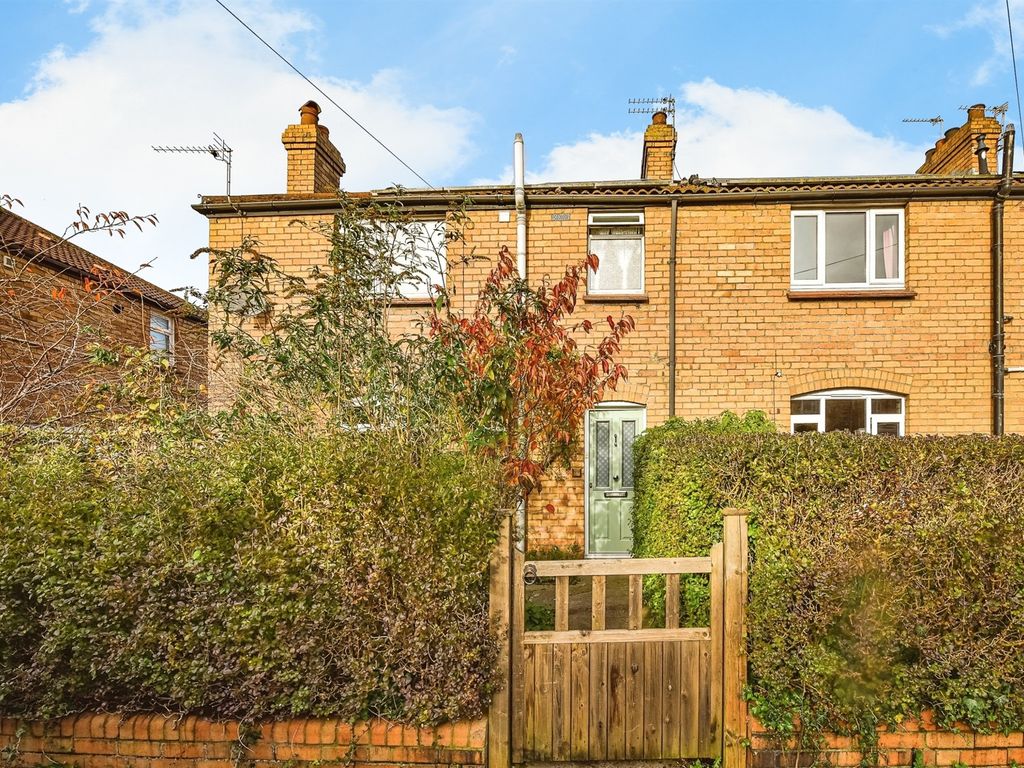3 bed semidetached house for sale in Woodland Road, Frome BA11, £