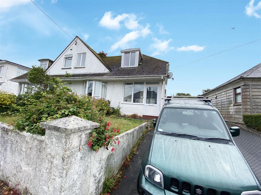 3 bed end terrace house for sale in Barras Cross, Liskeard PL14, £
