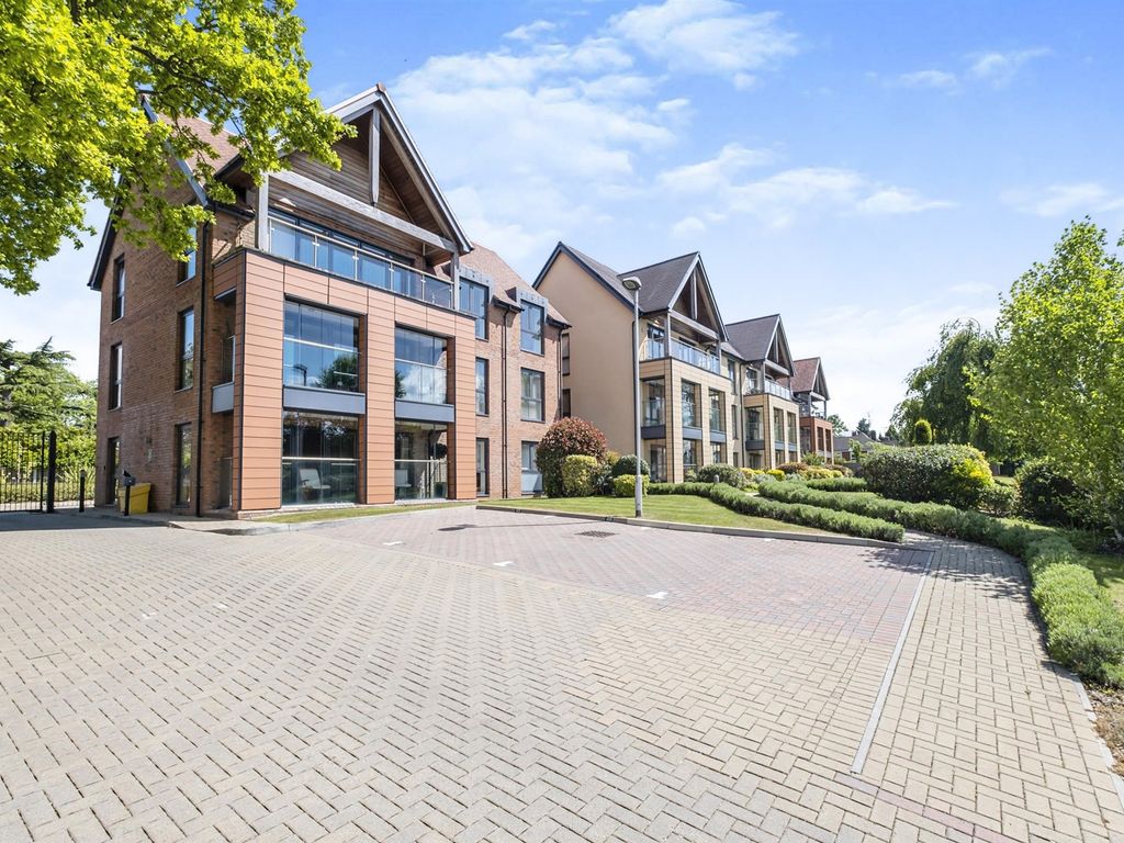 Warwick Rd Solihull 2 bed property for sale in Warwick Road, Solihull B91 - Zoopla