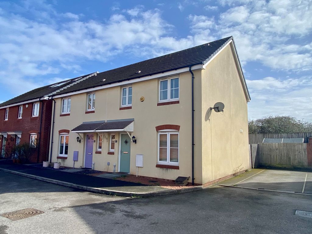 3 bed semidetached house for sale in Ffordd Nowell, PenYLan, Cardiff