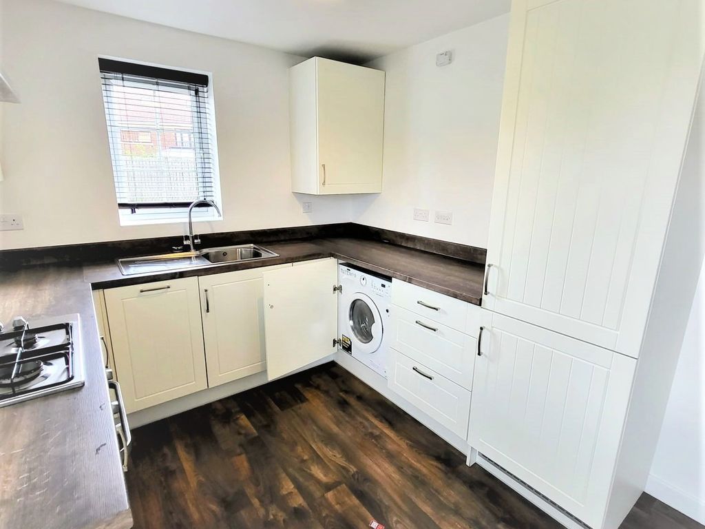 2 bed flat to rent in Buttermere Crescent, Doncaster DN4 Zoopla