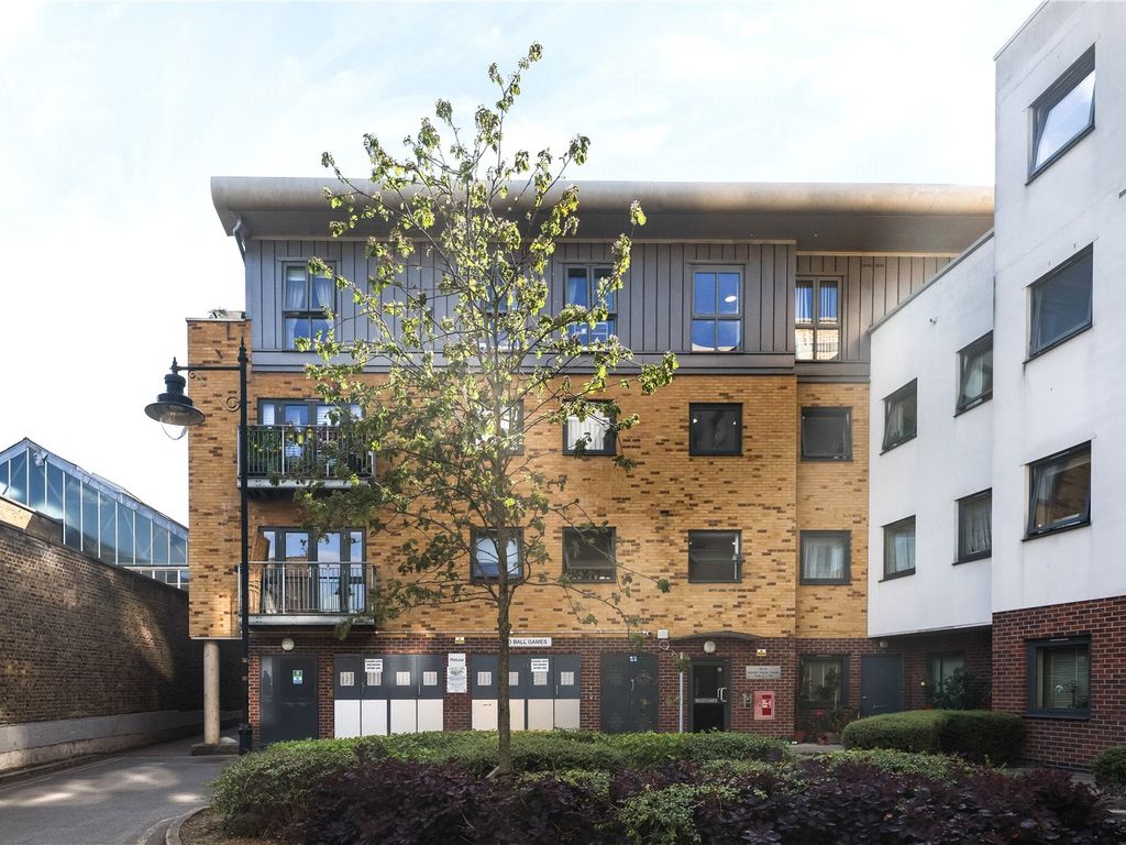 Edward Heylyn House, 15 Thomas Fyre Drive, Bow, London E3