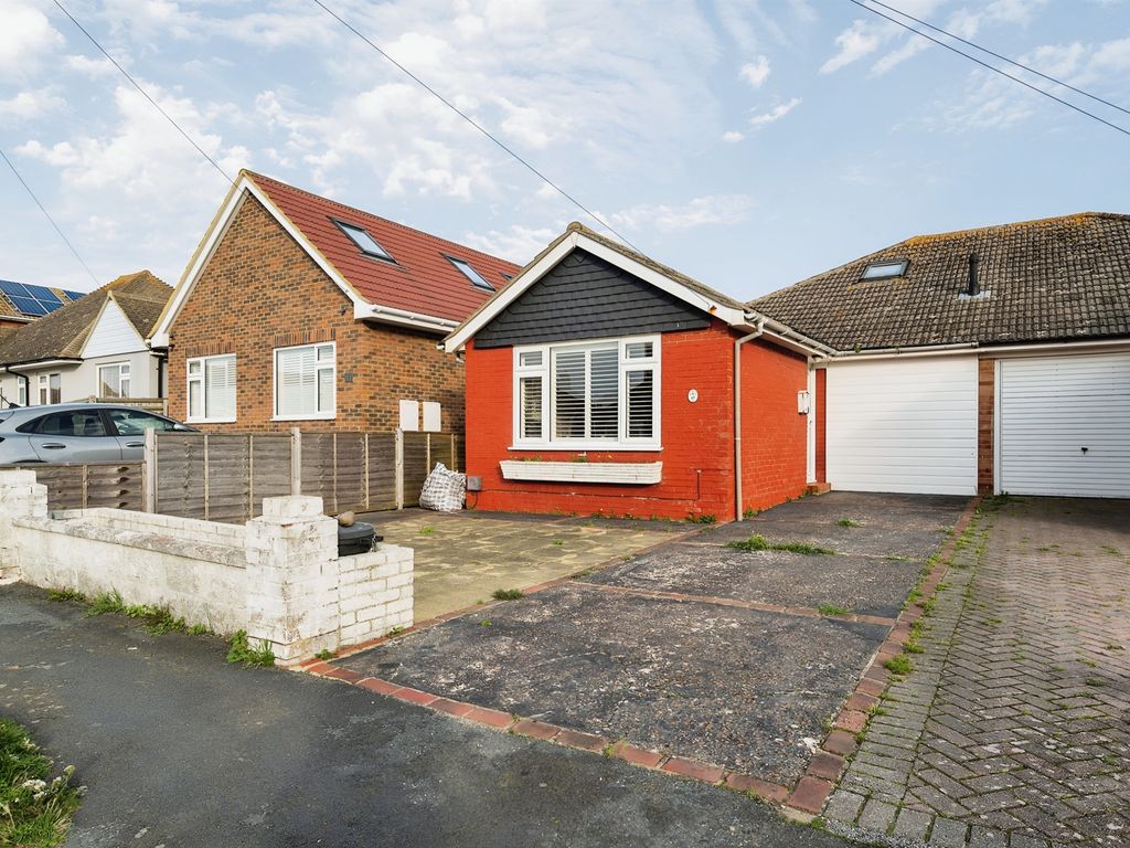 2 bed semidetached bungalow for sale in Piddinghoe Avenue, Peacehaven