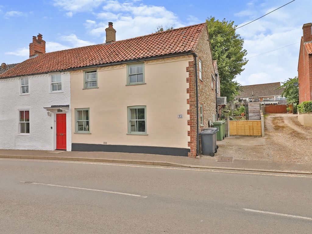 3 bed semidetached house for sale in Wells Road, Walsingham NR22, £
