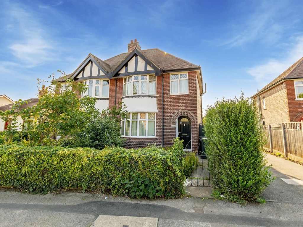 3 bed semidetached house for sale in Cator Lane North, Chilwell