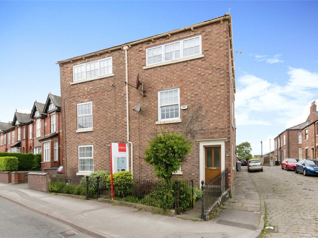 3 bed semidetached house for sale in Oxford Road, Macclesfield
