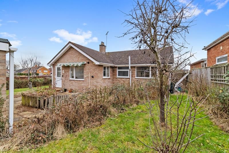 2 bed bungalow for sale in 16 Red Earl Lane, Malvern, Worcestershire