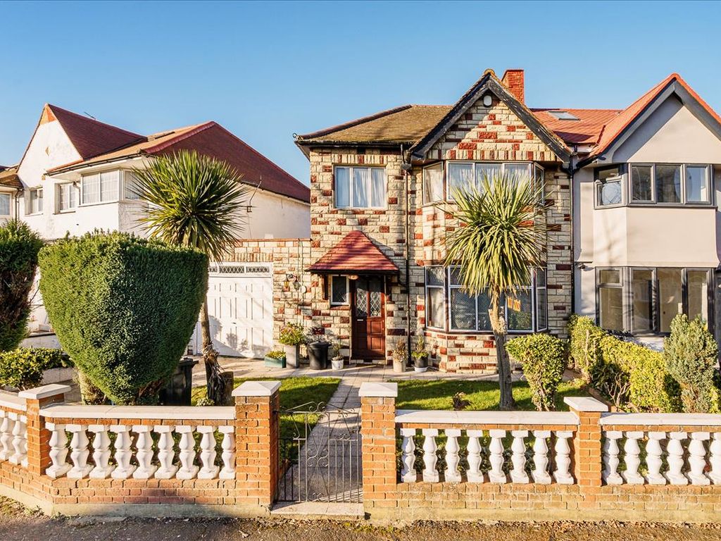 3 bed semidetached house for sale in Allan Way, Acton W3, £700,000