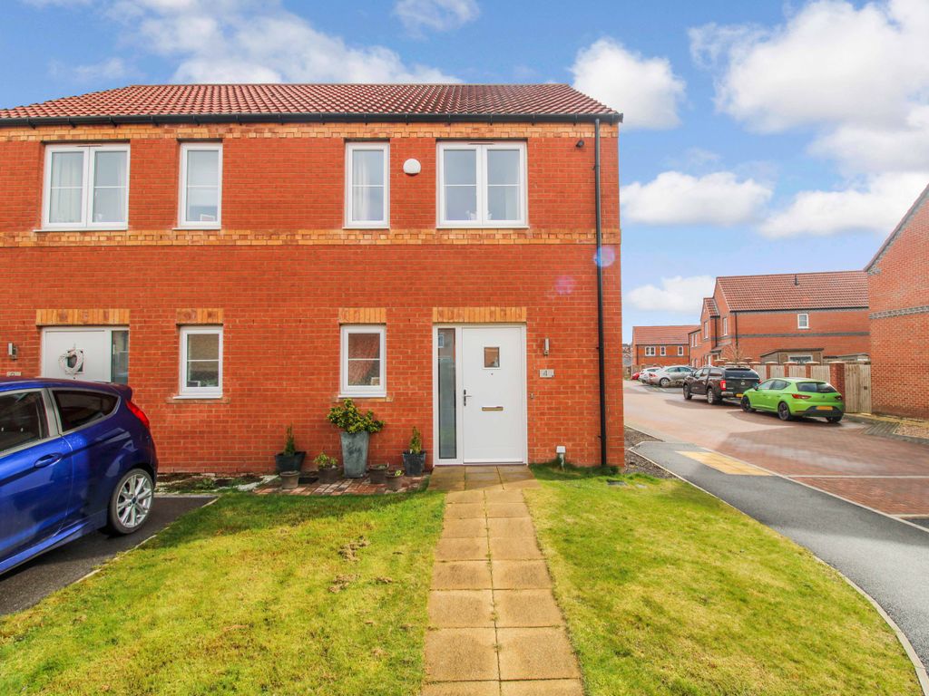2 bed semidetached house for sale in Staith Lane, Mapplewell, Barnsley
