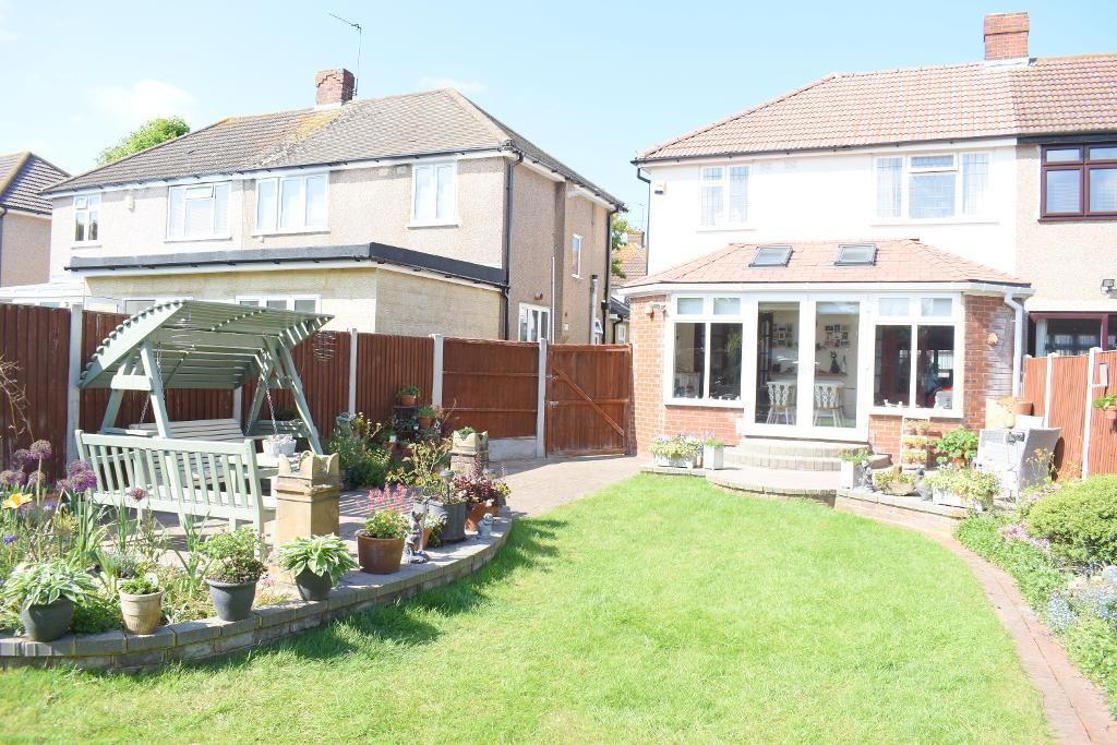 3 bed semidetached house for sale in Farm Way, Hornchurch, Essex RM12