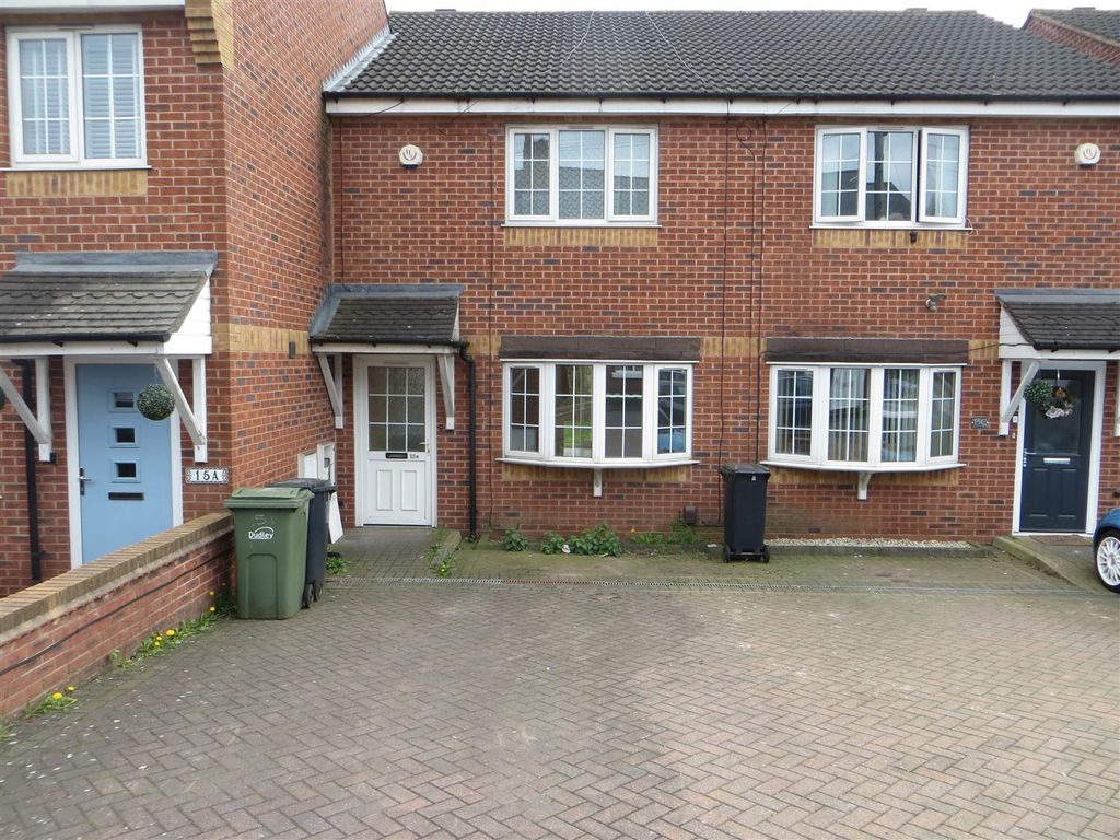 3 bed terraced house to rent in Broad Street, Coseley, Bilston WV14