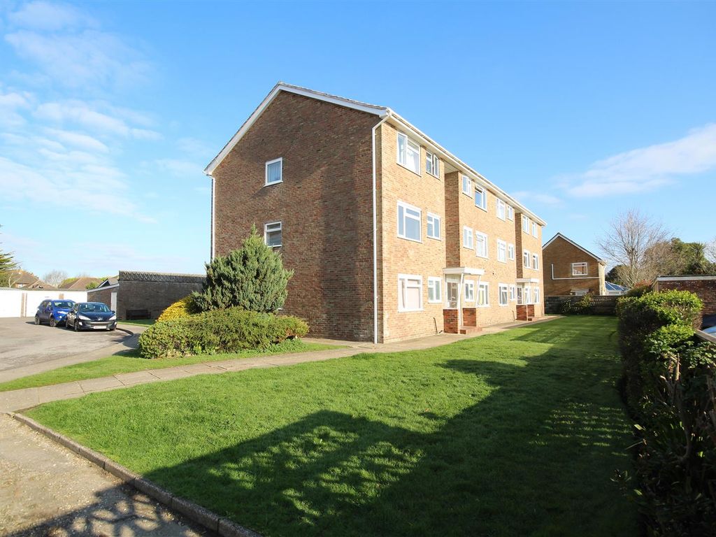 2 bed flat to rent in Grove Road, Barton On Sea, New Milton BH25 Zoopla