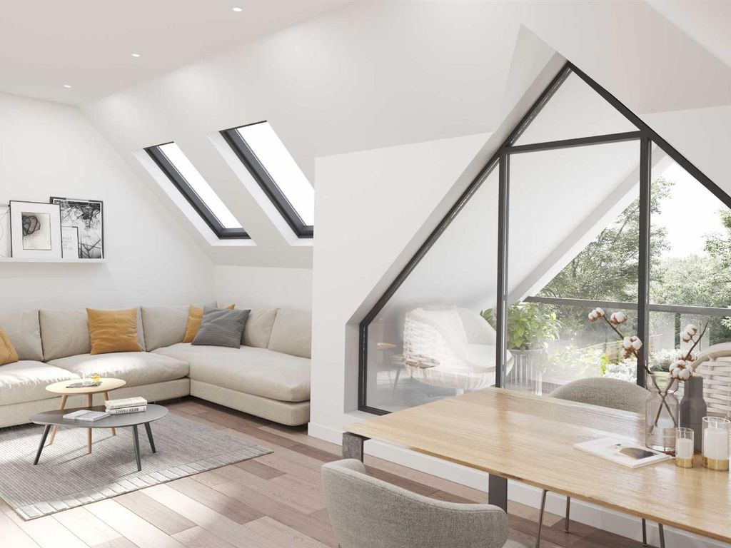 Creswick Road, London W3