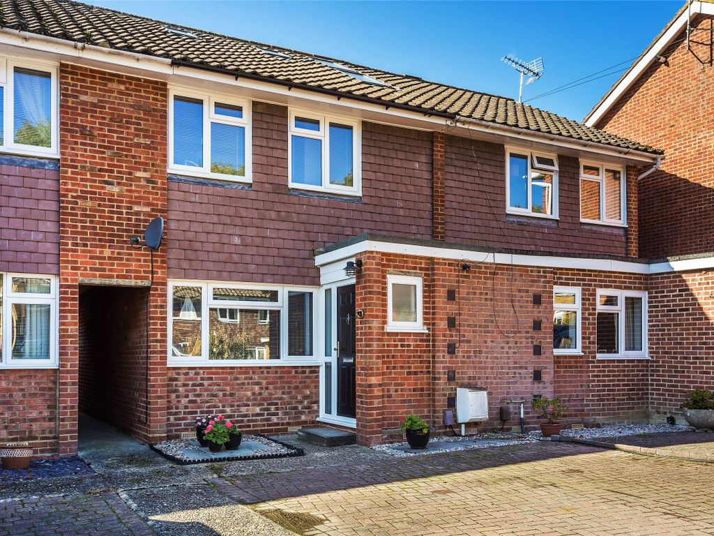 3 bed terraced house for sale in Greenacres, Oxted, Surrey RH8 Zoopla