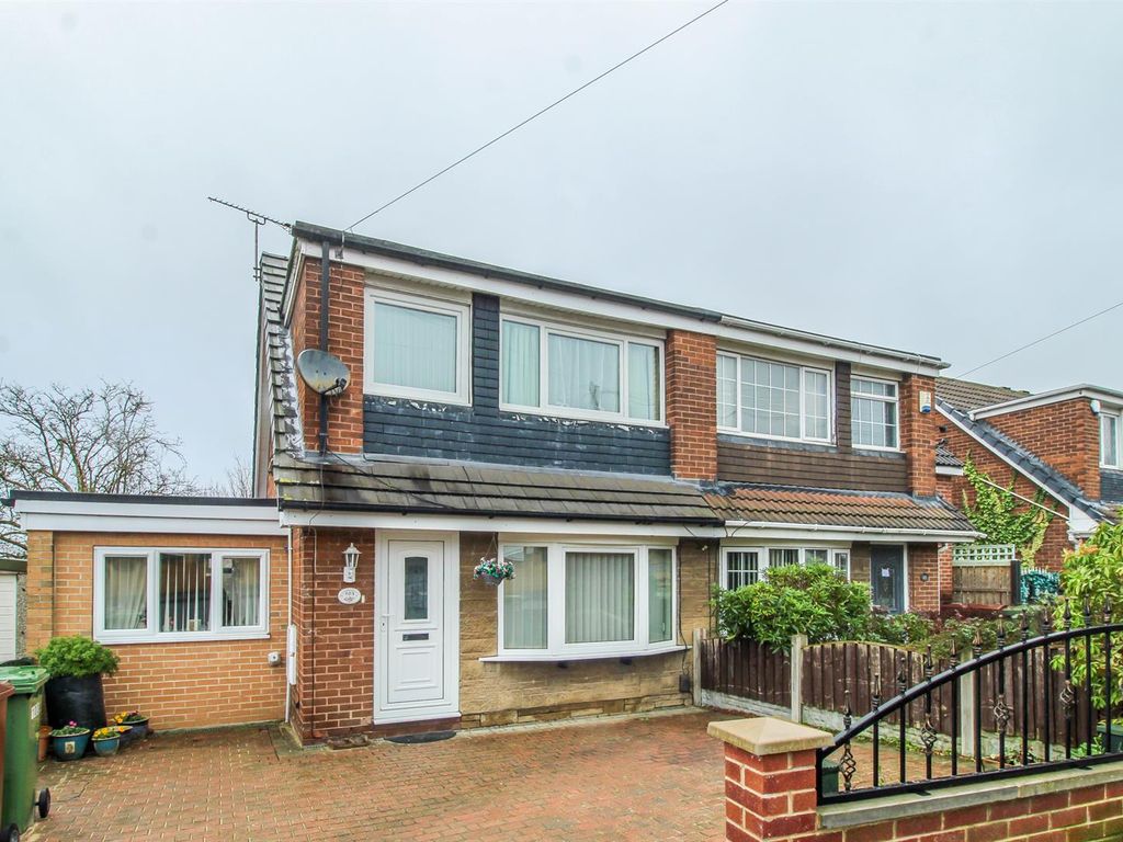 4 bed semidetached house for sale in Healdfield Road, Castleford WF10
