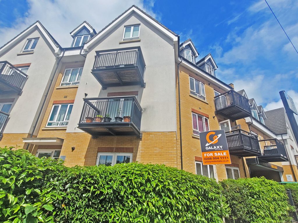 1 bed flat for sale in Featherstone Court, Featherstone Road, Southall