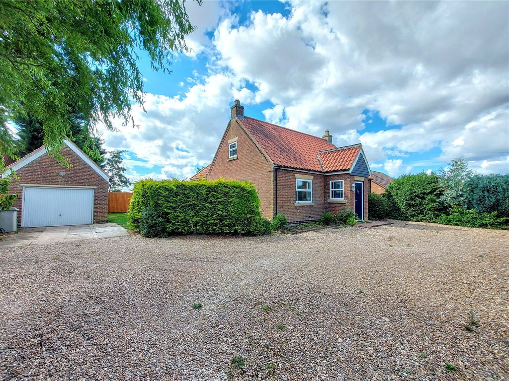 3 bed bungalow for sale in Warren Road, Saltfleet, Louth LN11 Zoopla