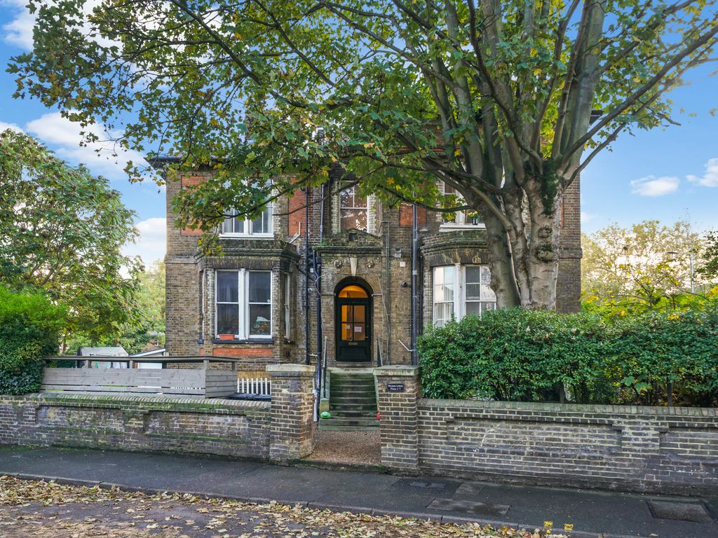 1 bed flat for sale in Pelham Lodge, Grove Crescent, Kingston Upon