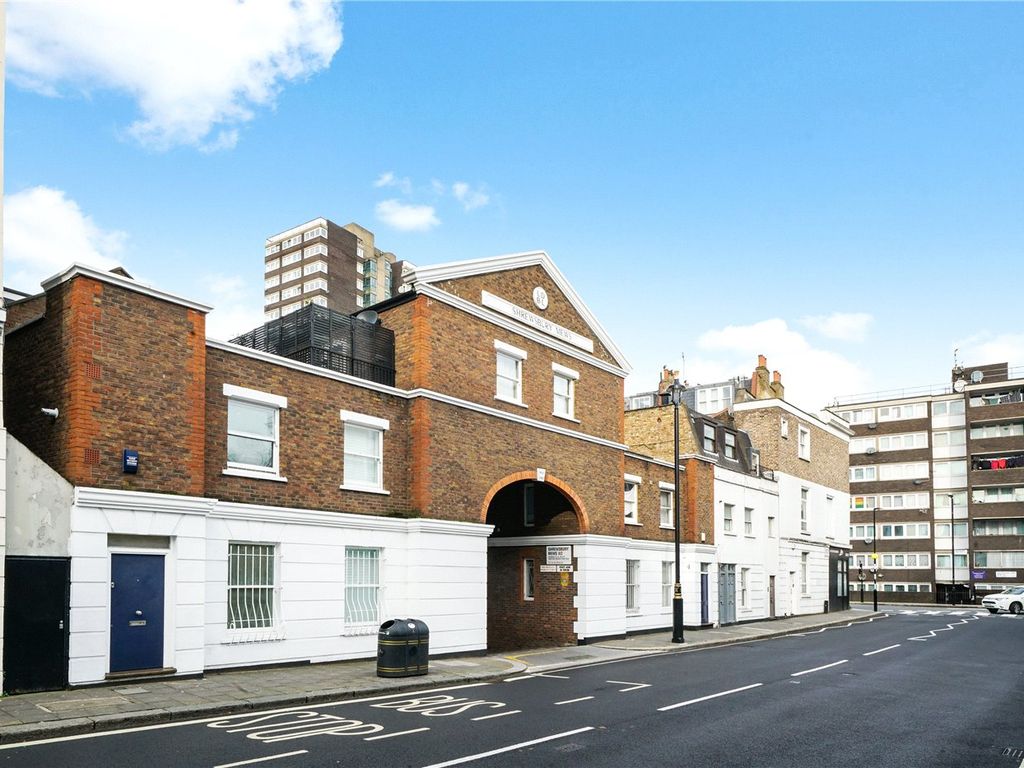 1 bed detached house for sale in Chepstow Road, London W2, £525,000