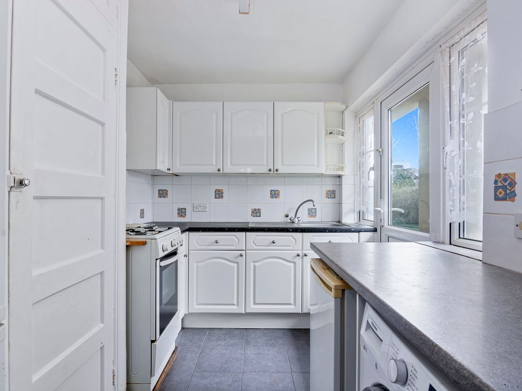 2 bed flat for sale in Kenton Lane, Harrow HA3 Zoopla