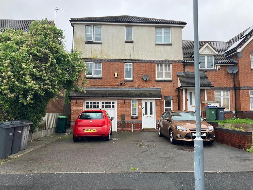 7 bed semidetached house for sale in Gibson Drive, Smethwick B66 Zoopla