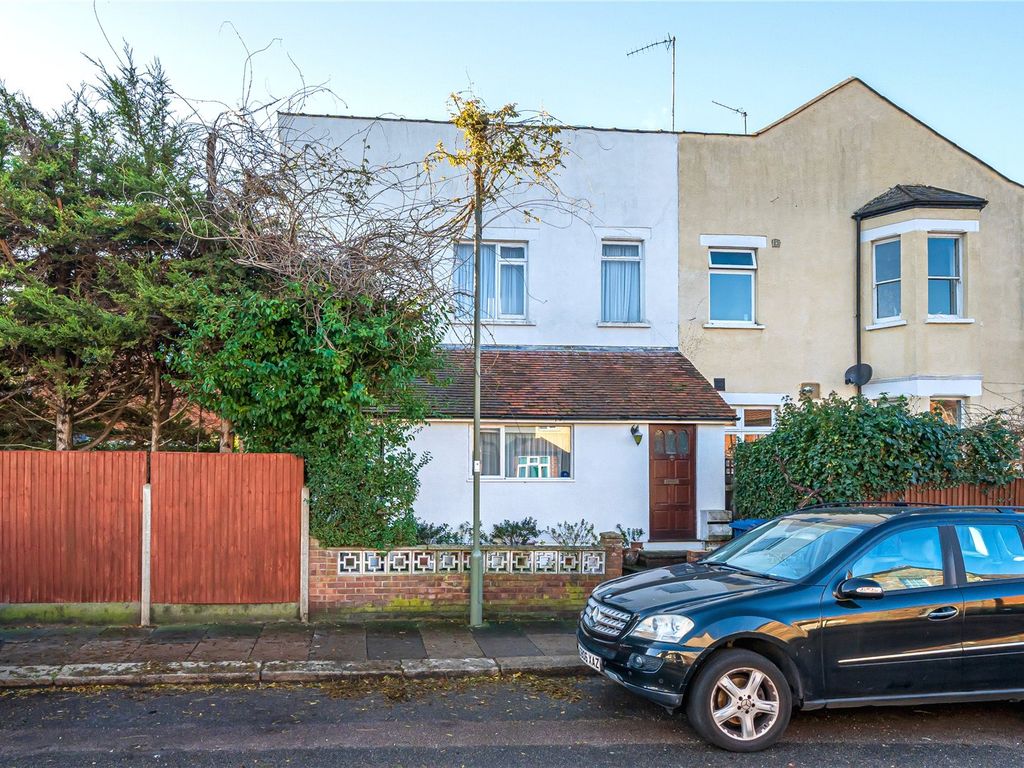 2 bed semidetached house for sale in Lytton Road, New New