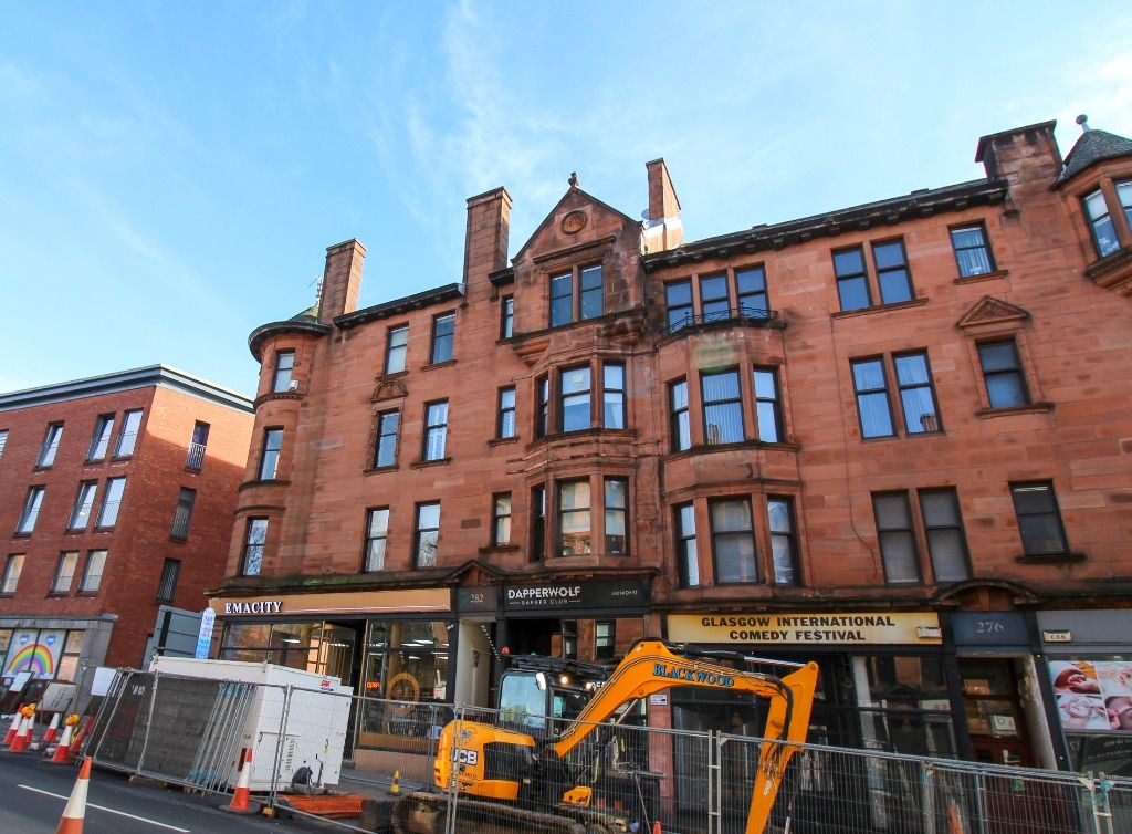 2 bed flat to rent in High Street, Glasgow G4, £895 pcm Zoopla