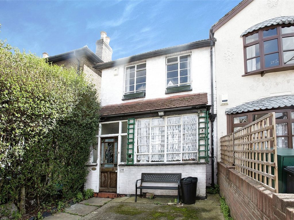 3 bed semidetached house for sale in New Wanstead, London E11 Zoopla