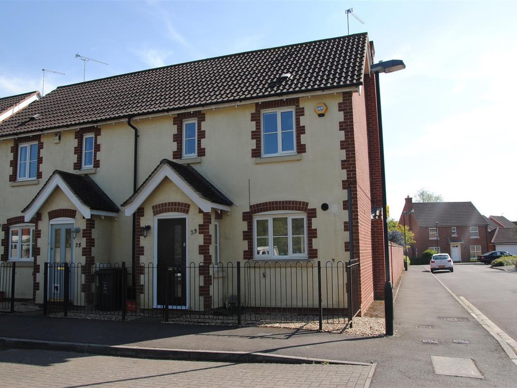 2 bed semidetached house to rent in Wynwards Road, Swindon SN25, £