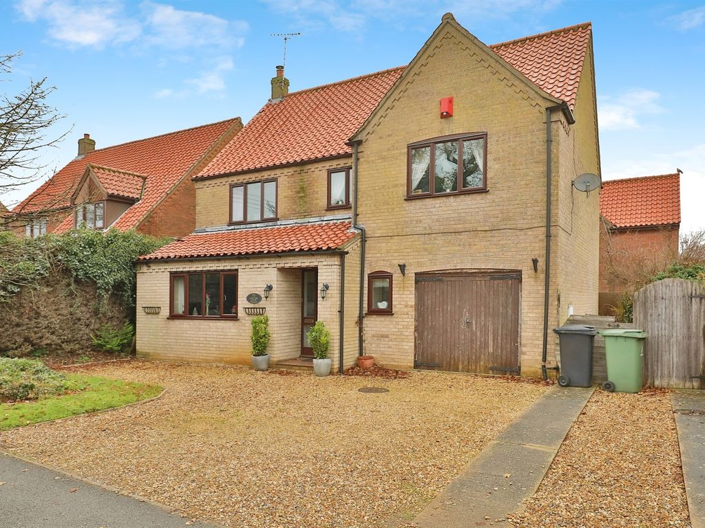 4 bed detached house for sale in Dennys Walk, Narborough, King's Lynn